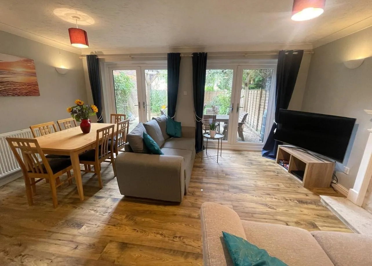 Casa de Férias Amazing City Location-Close To River- Large Home - Cambridge Homehost