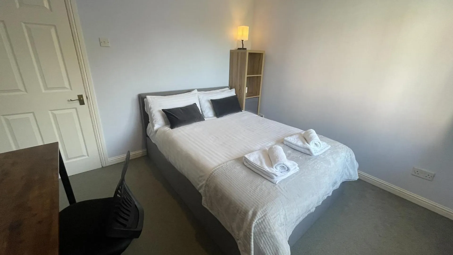 Amazing City Location-Close To River- Large Home - Cambridge Homehost Сasa de vacaciones