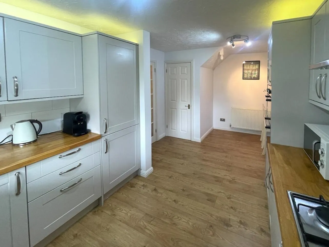 Amazing City Location-Close To River- Large Home - Cambridge Homehost 0*,  Reino Unido